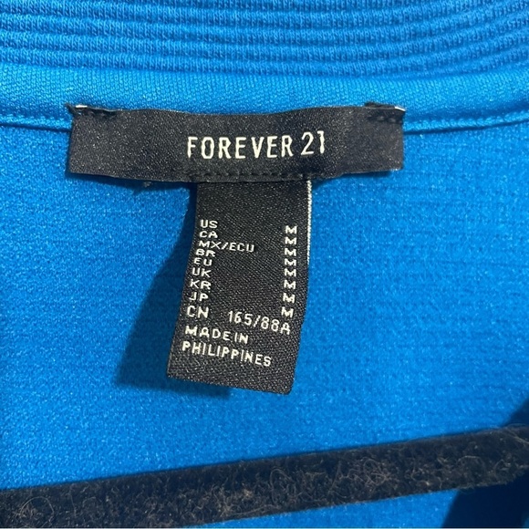 BLUE Crop Top Long Sleeve Collar Zipper | Forever 21 - Picture 5 of 6